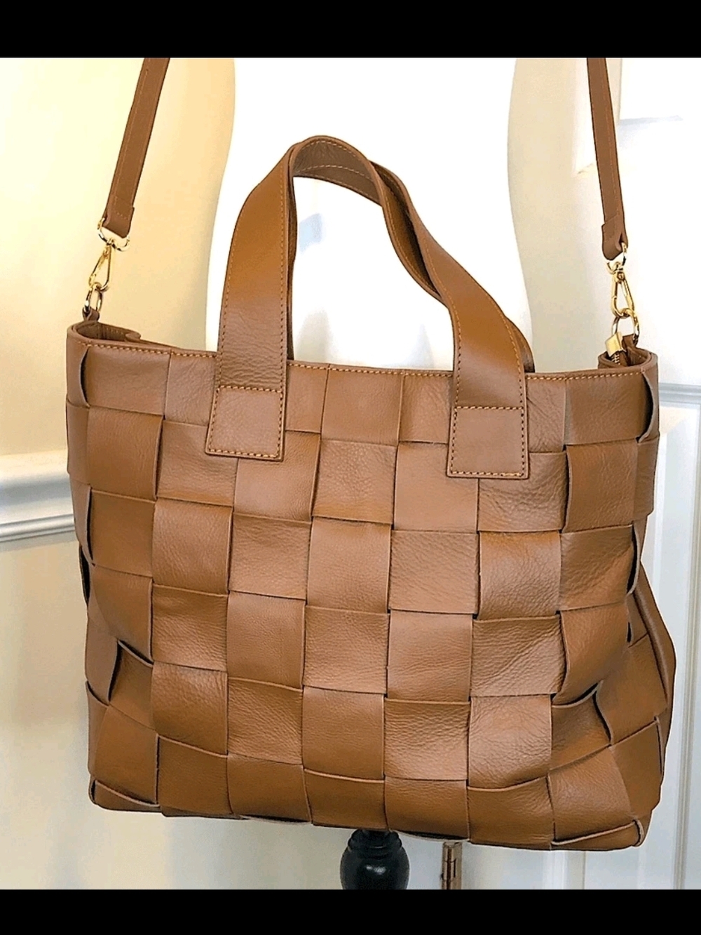 ANNA POUL Woven Leather Tote Bag in Tan with Detachable Strap
